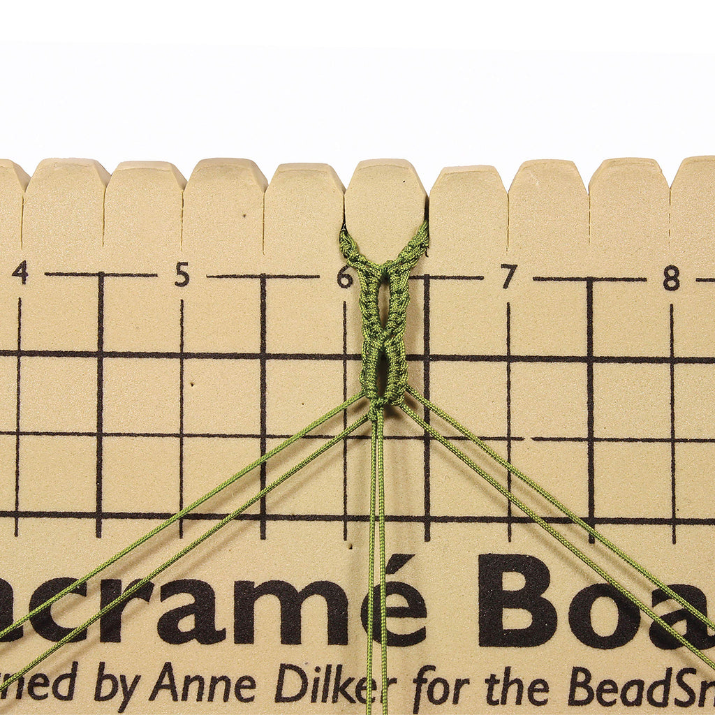 BeadSmith Large Macrame Board for Braiding 14x10 Inches (1 Piece)