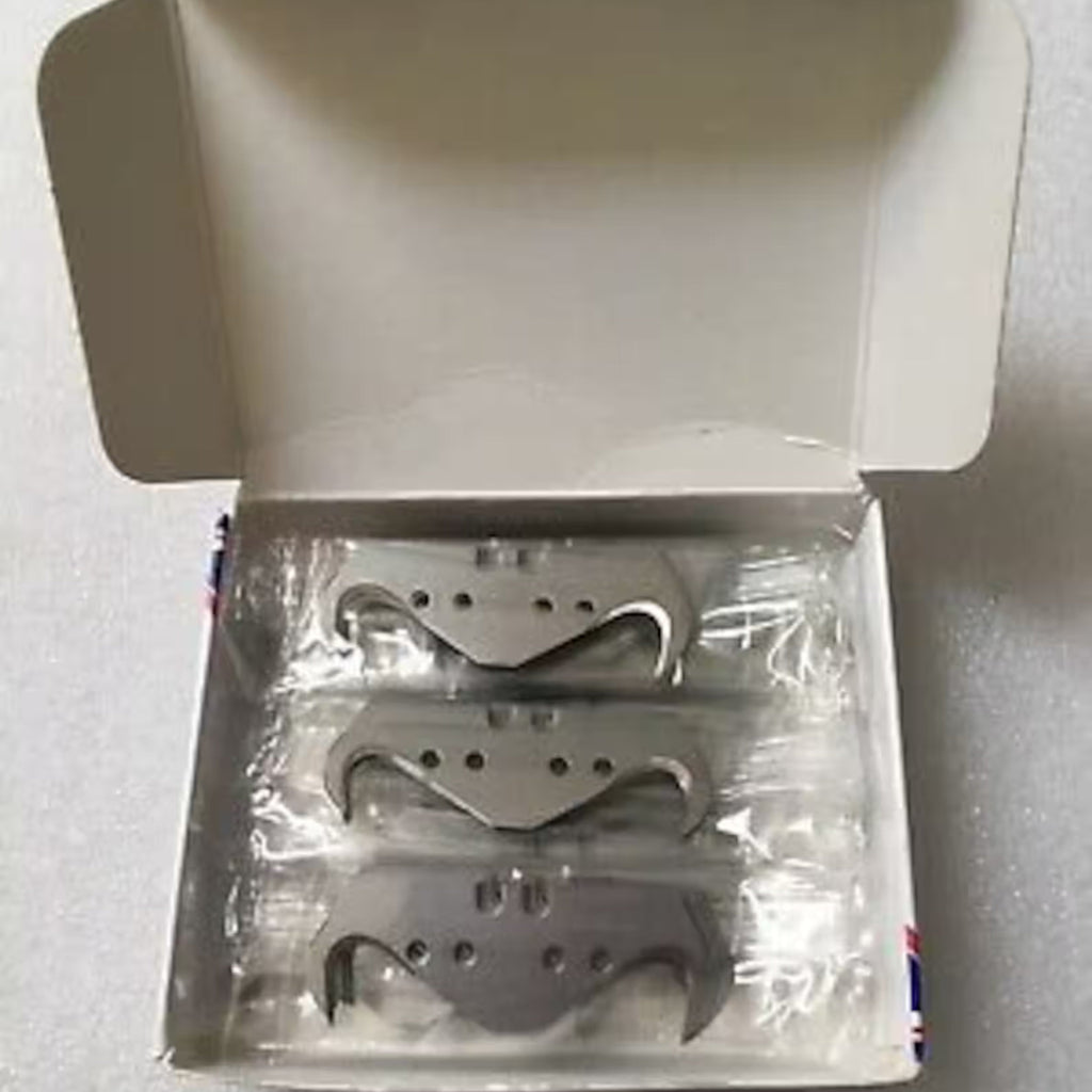 200 X Super Hook Carpet Knife Blades – Heavy Duty Cutting Blades – Made in Sheffield, England